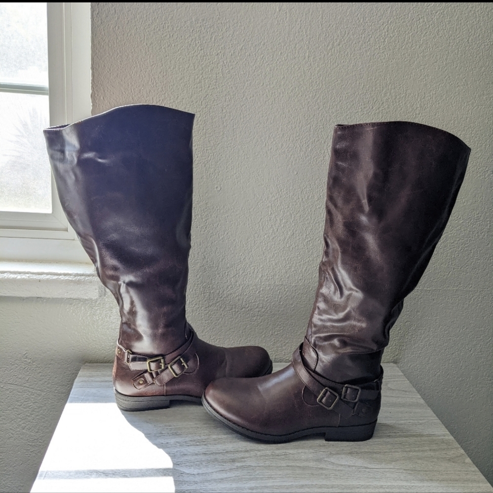 Journee collection boots size 9.5